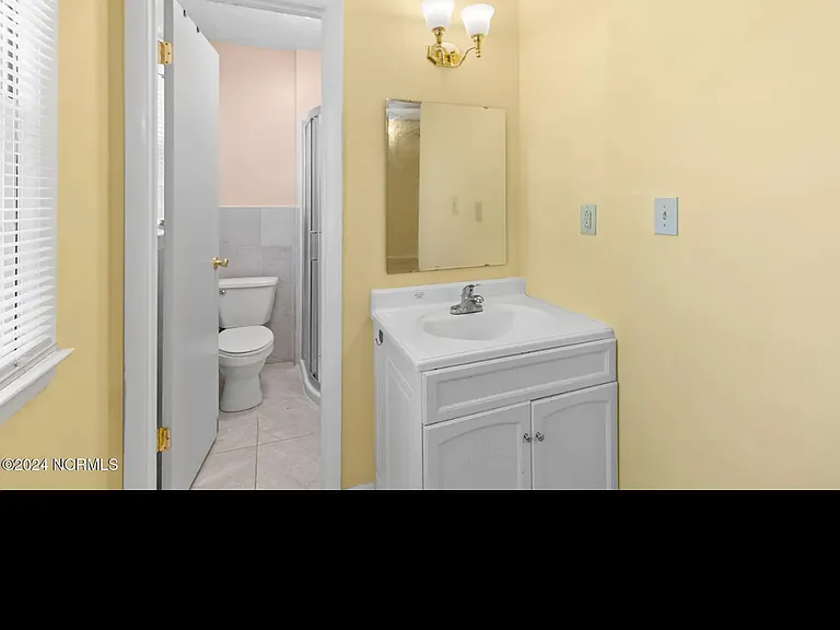 318 Bandera Dr — Photo 1