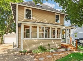 838 W Wisconsin Ave, Oconomowoc, WI 53066