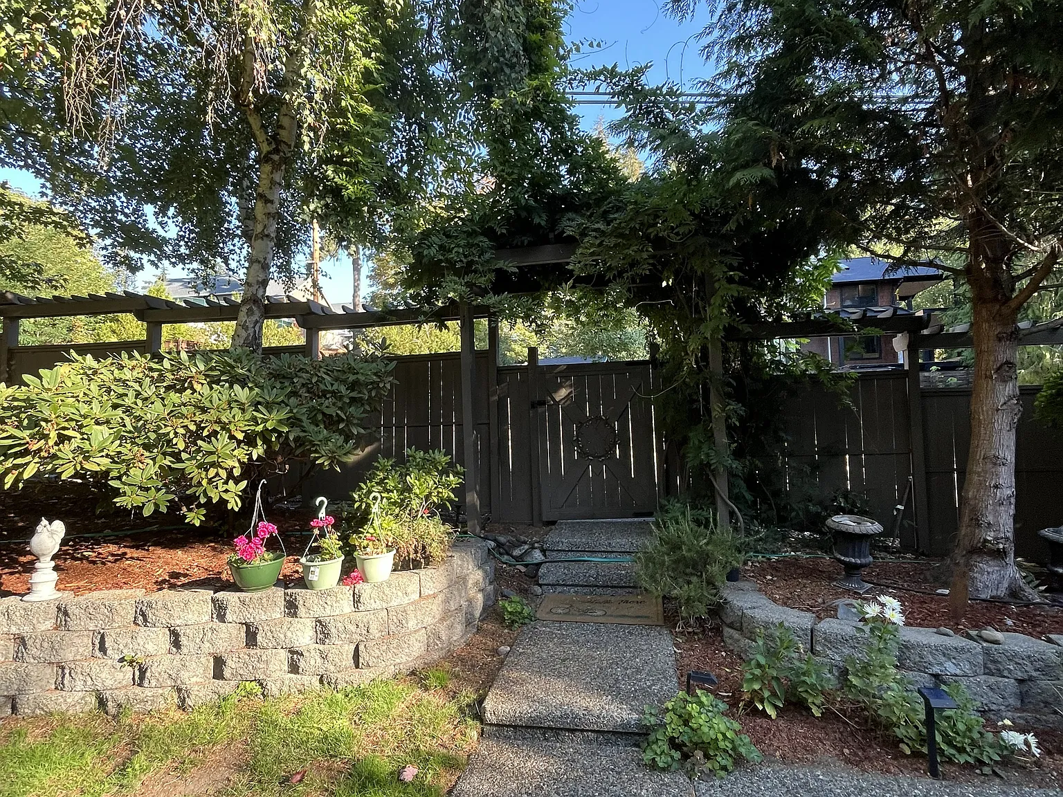 4 bed, 3078 sqft, $4,500 — Photo 2