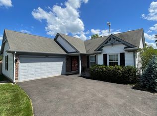 560 Garland Ct, Lake Zurich, IL