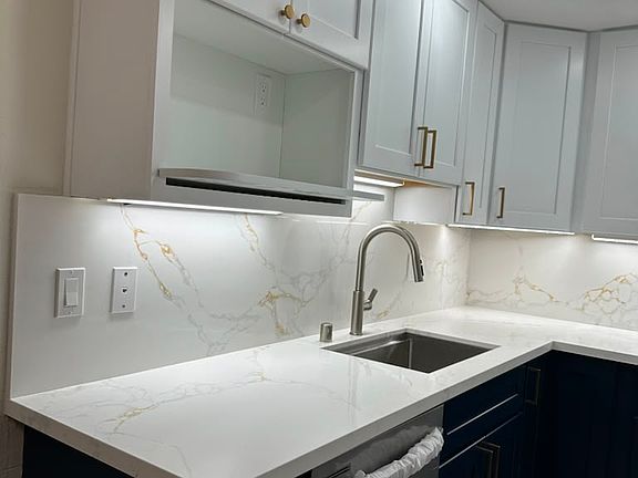 4th image of 1333 Saratoga Ave APT 2