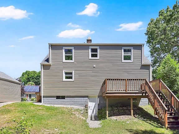 5th image of 56 Glenwood St
