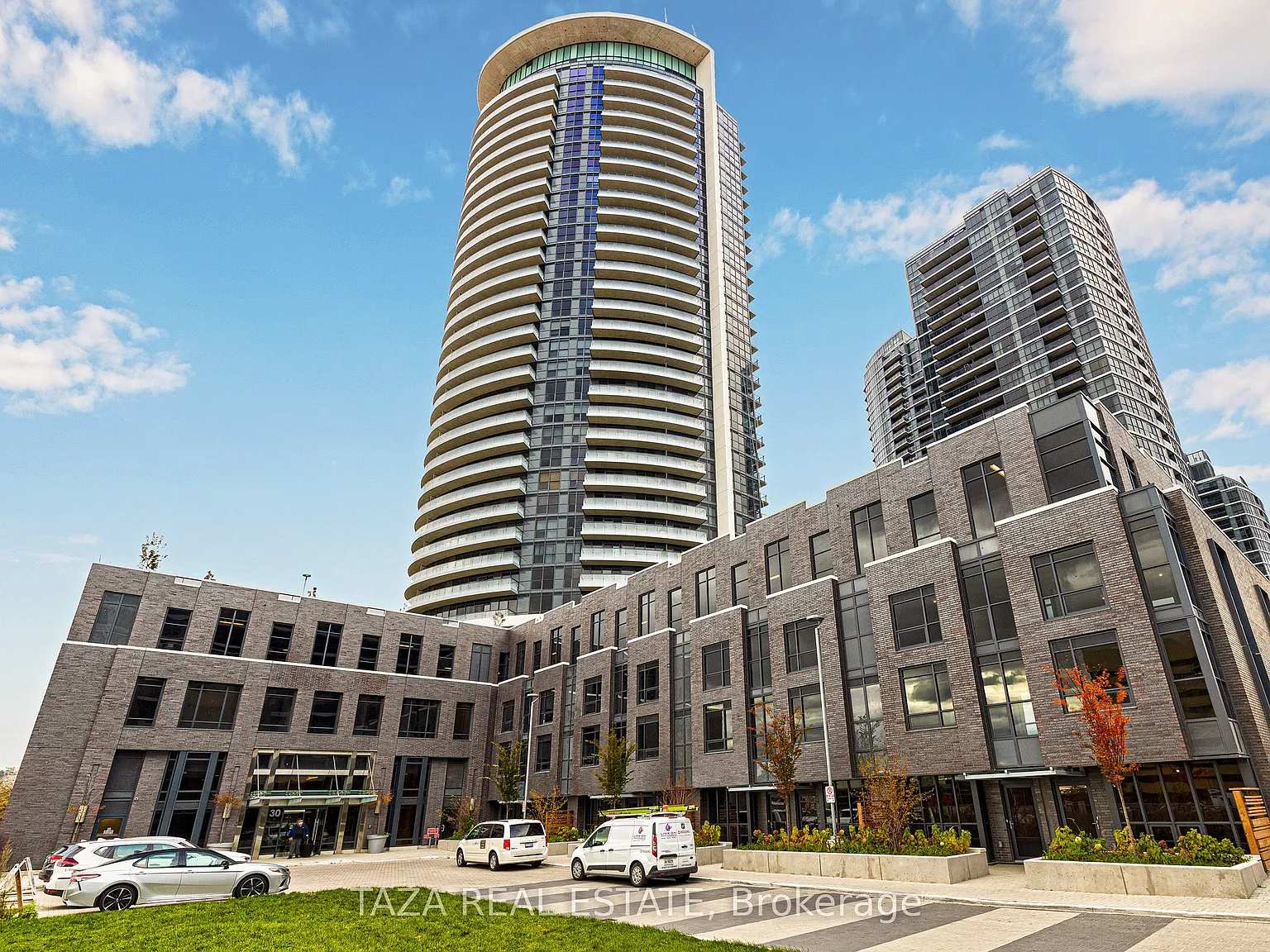 2 bed, $2,700 — Photo 1