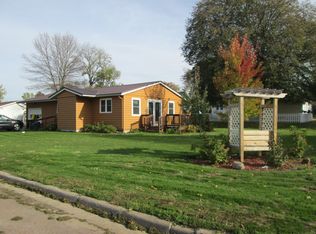 900 5th Ave S, Saint James, MN 56081