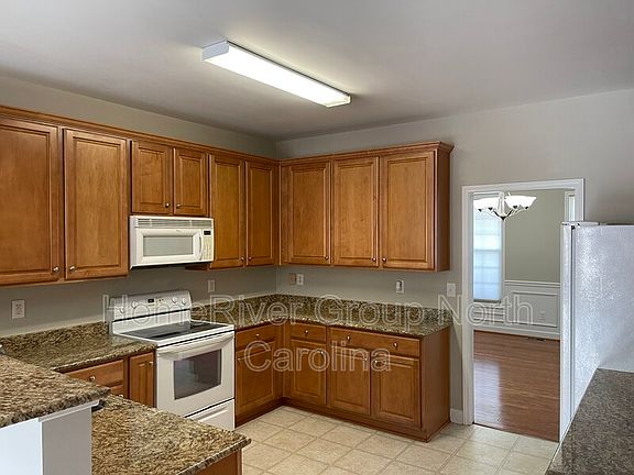 5th image of 4586 Worthing Chase Dr