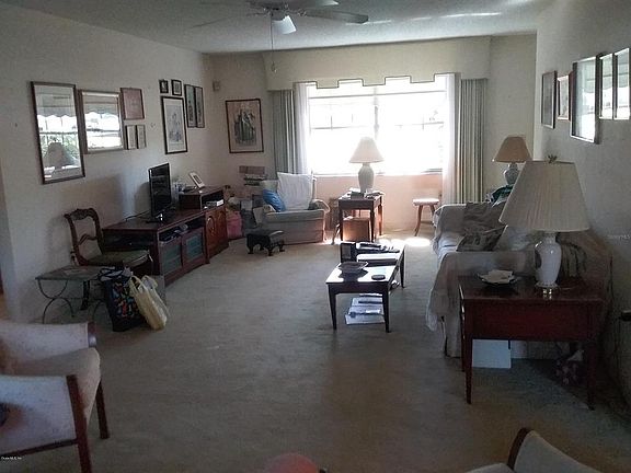 3rd image of 2571 W Gardenia Dr