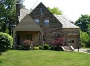 202 Thompson Dr, Pittsburgh, PA