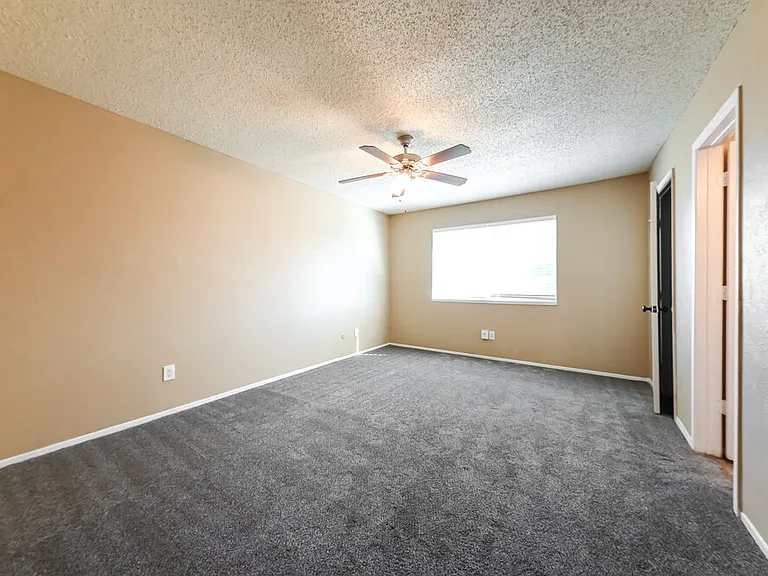 1522 Sunset Ln — Photo 9