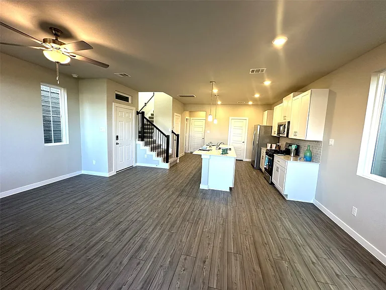 3113 Moontide Ln — Photo 10