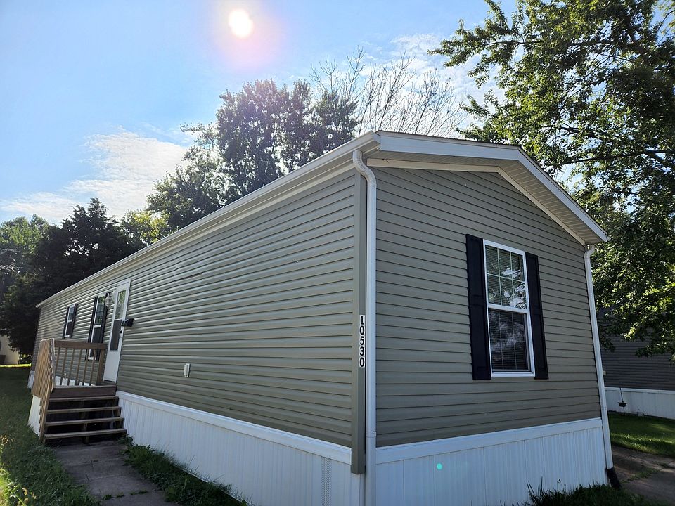 1st image of 10800 Valette Cir W #6