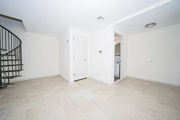 Rented by Level Group | media 19