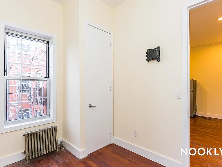 117 S 4th St #21 — Photo 18