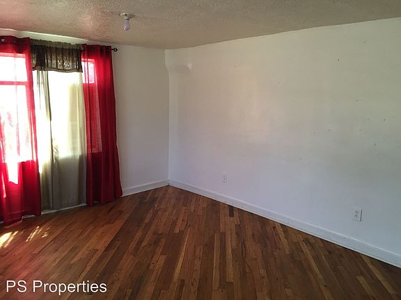 3rd image of 517 Baca Ave