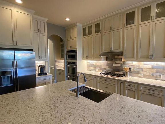 5th image of 2109 Tuscany Dr