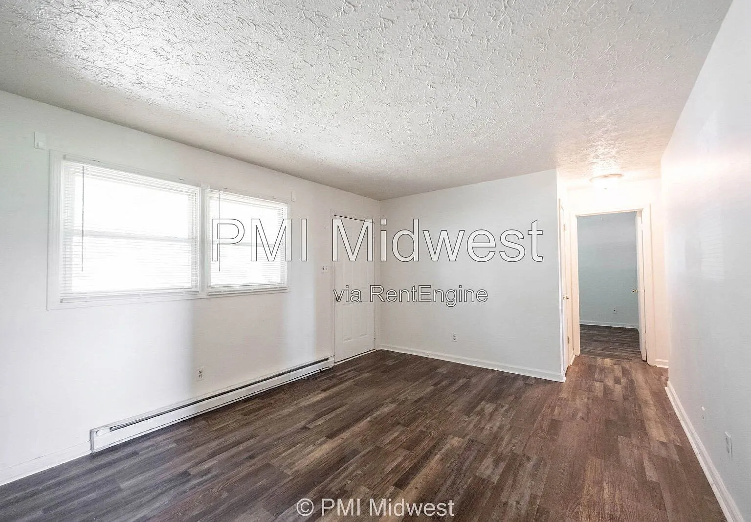 2 bed, 1.0 bath, 844 sqft, $999 — Photo 4