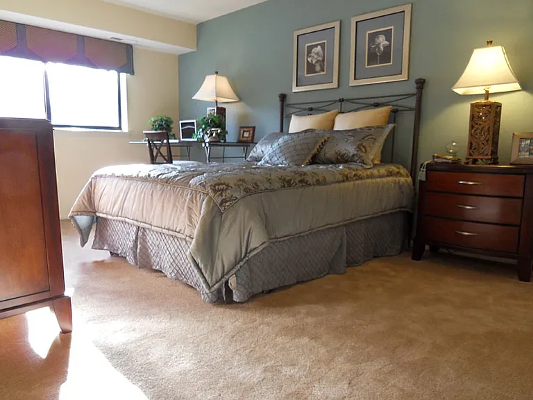 2 Bedroom 947 SF - Master Bedroom