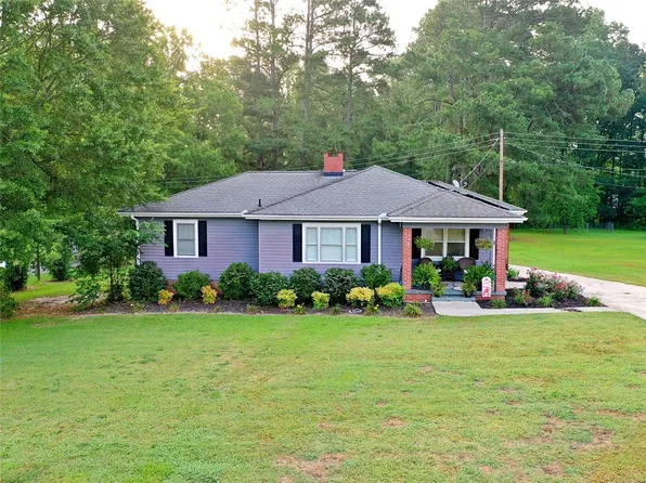 111 Oak Dr, Honea Path, SC 29654