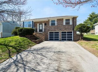 13024 S Sycamore St, Olathe, KS 66062