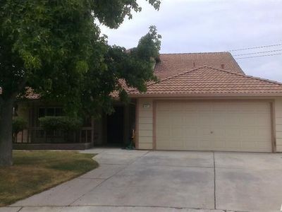 571 Maplewood Ct, Los Banos, CA, 93635