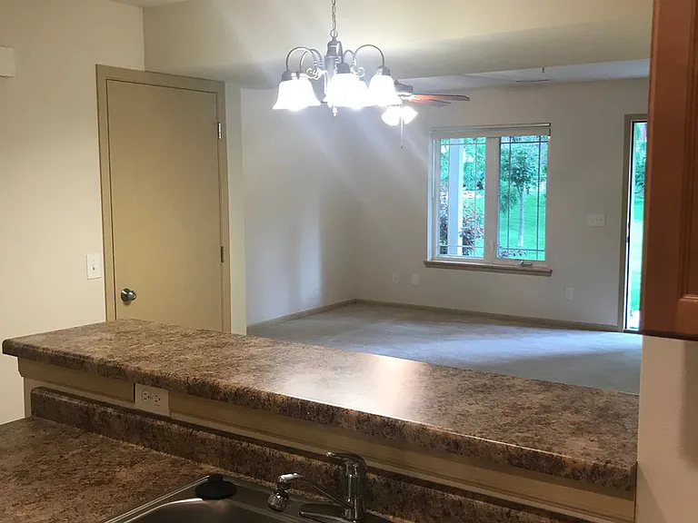 6746 Fairhaven Rd — Photo 5