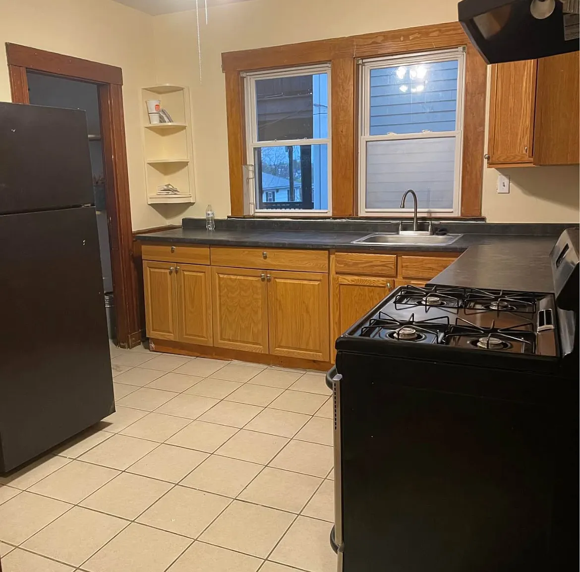 3 bed, 1500 sqft, $3,650 — Photo 3