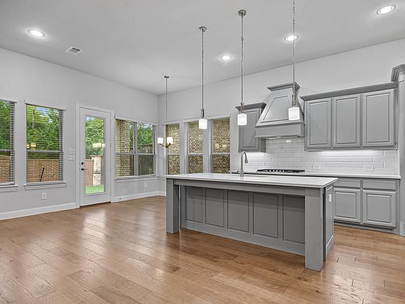 3rd image of 3017 Deansbrook Dr