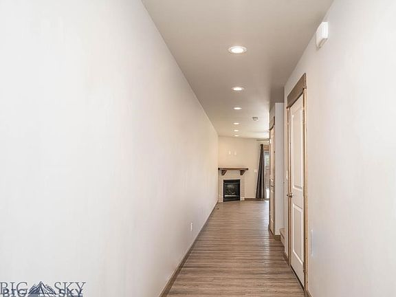 4th image of 1308 Rizzo Ln #B