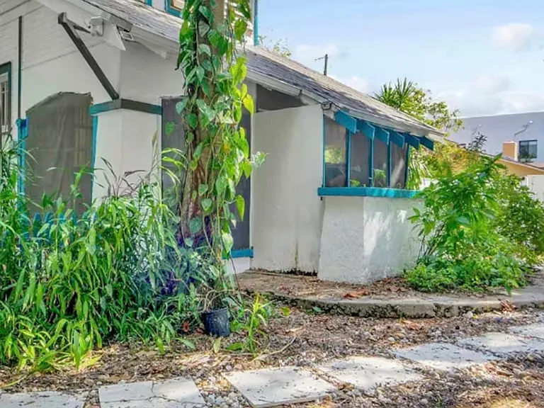 875 SW 13th Ave #2 — Photo 4