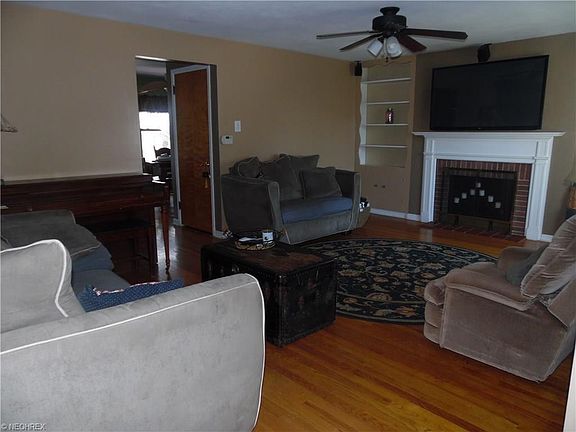 4th image of 309 Hafely Dr