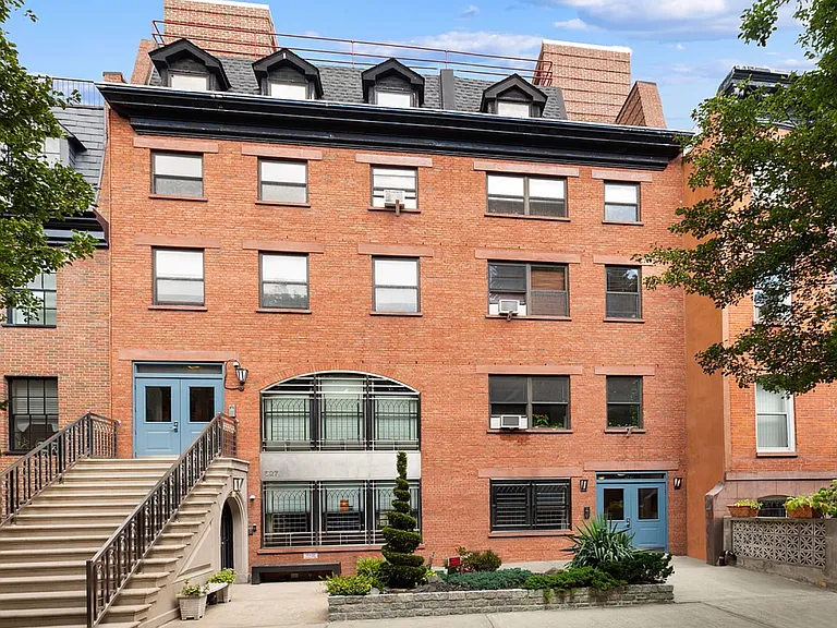 627 Warren St #3 — Photo 7
