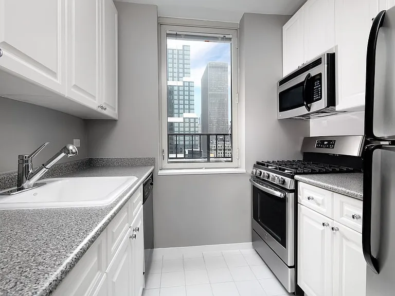 Classic Package Kitchen (Select Apartments)