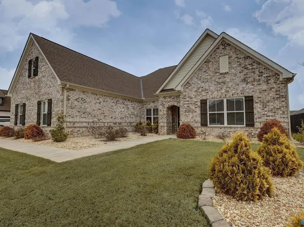 102 Pintail Pointe Cir SW, Huntsville, AL 35824