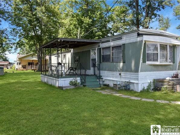 10 Popal Ln, Bemus Pt, NY 14712