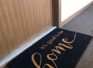 1002 E College St APT 2, Iowa City, IA 52240