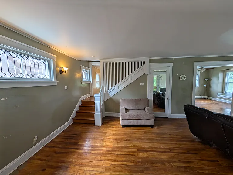 929 Riley St — Photo 11