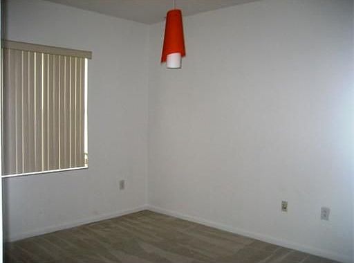 4th image of 898 NW 170th Ter