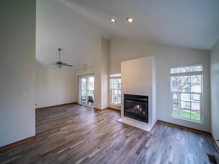 17421 Yakima Dr — Photo 1