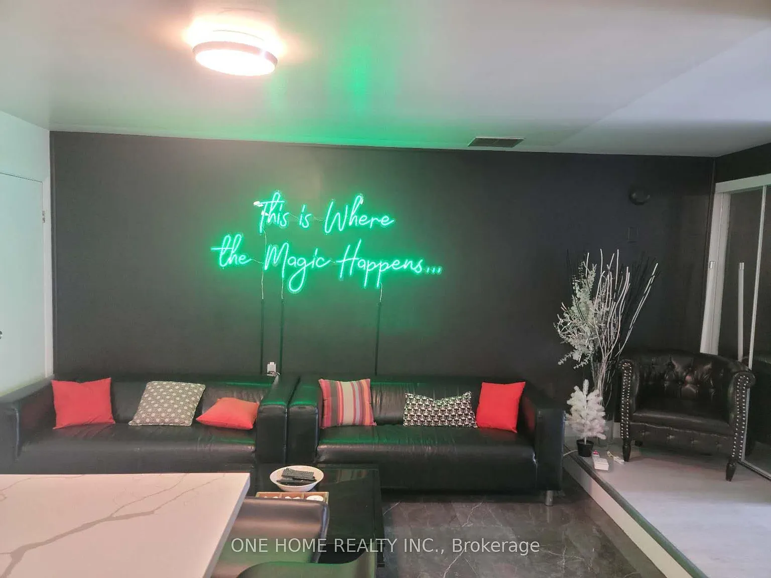 4 bed, $4,000 — Photo 3