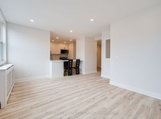7725 Yonge St #2, Markham, ON L3T2C4