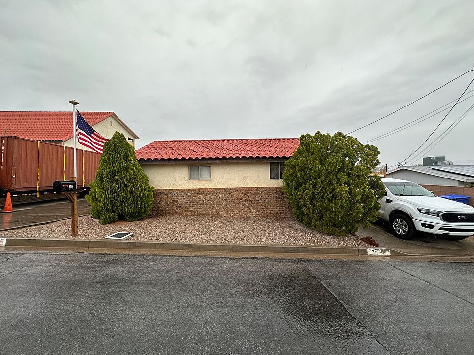 1st image of 302 Lakeview Dr
