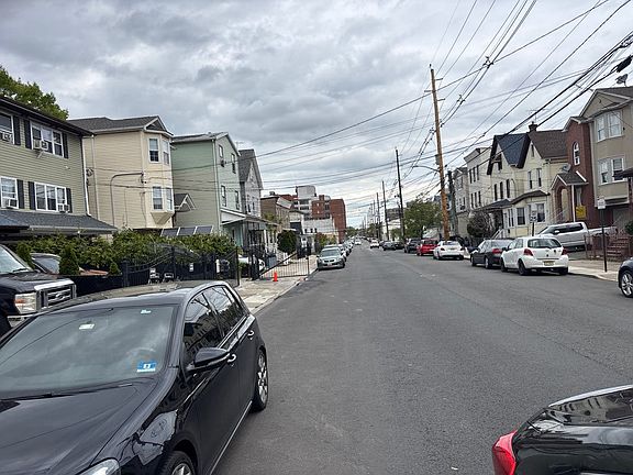5th image of 534 Livingston St