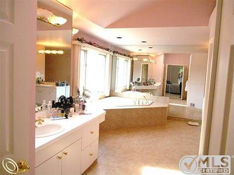 master bath.JPG