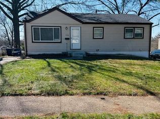 936 Highmont Dr, Saint Louis, MO 63135