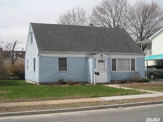 1st image of 8 Libby Ave