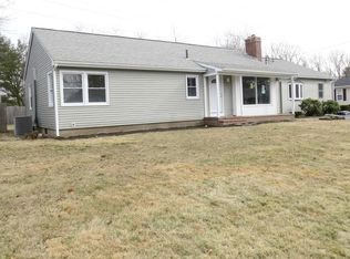 60 Saint Laurent Pkwy, Seekonk, MA 02771