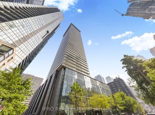 33 Charles St E #3903, Toronto, ON M4Y 0A2