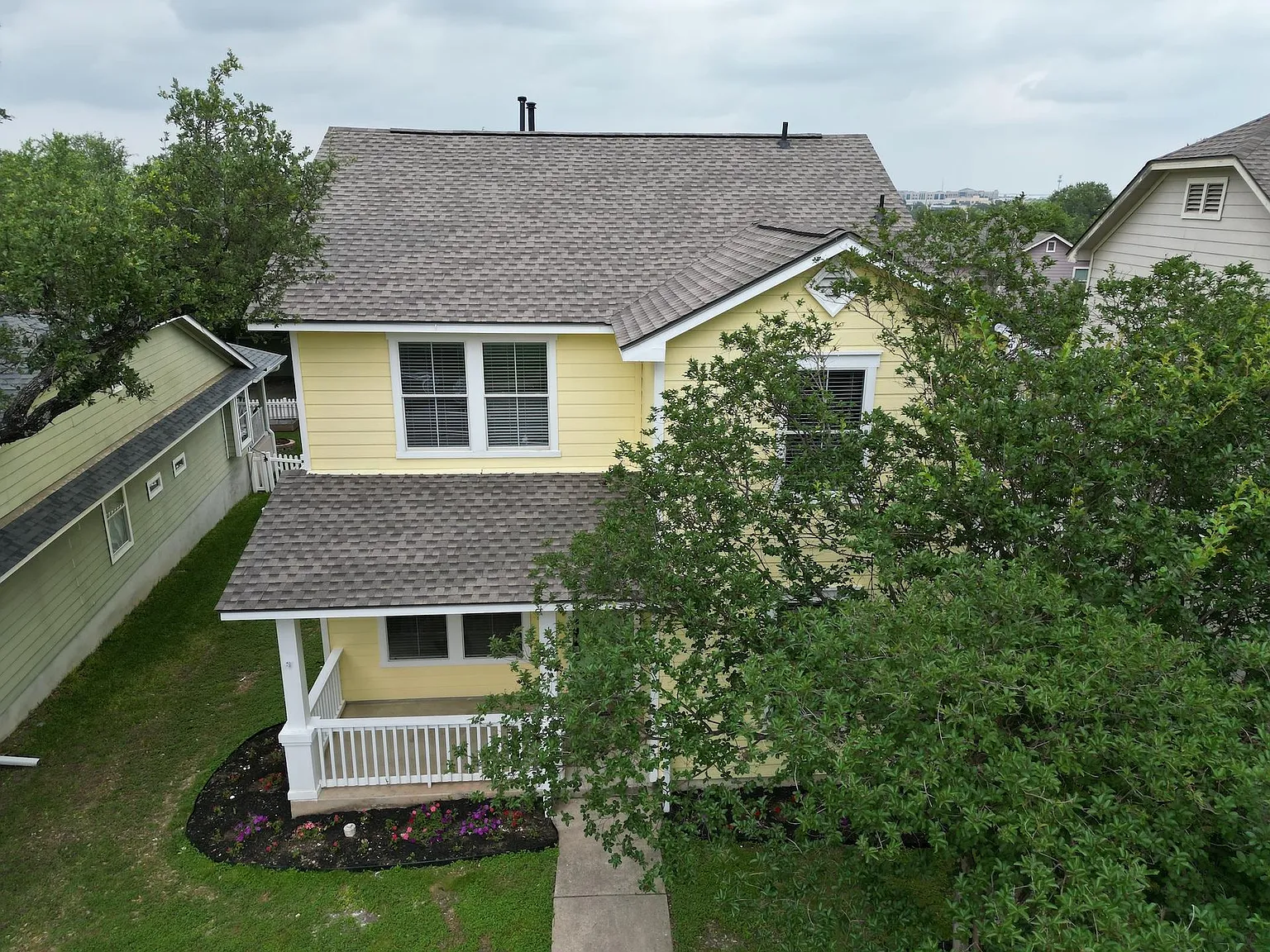 3 bed, 2.5 bath, 1737 sqft, $2,200 — Photo 3