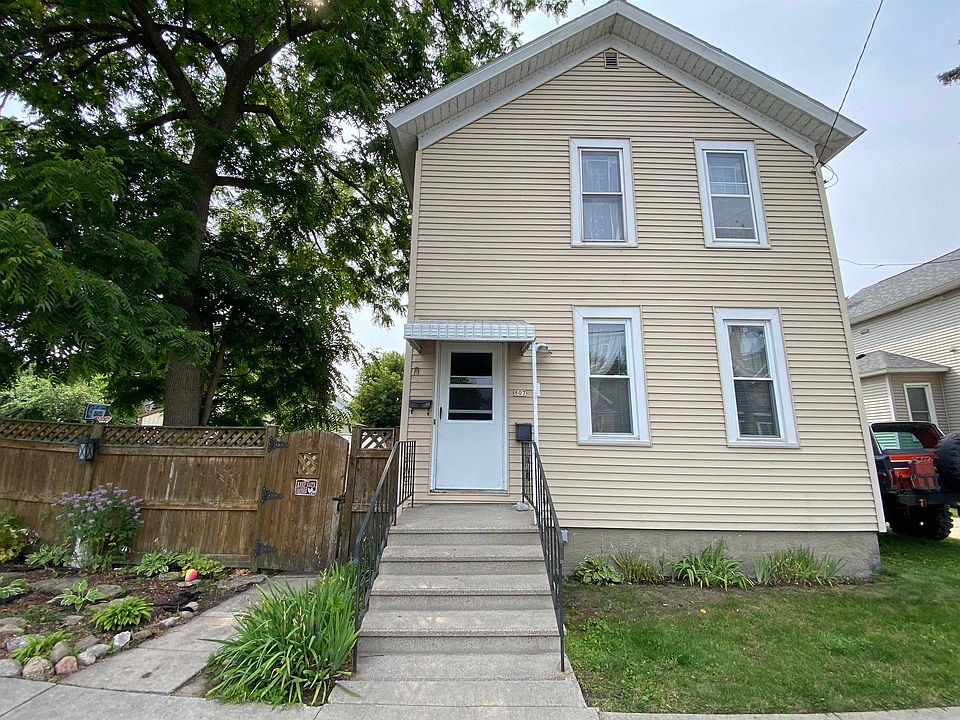 807 4th St, Menominee, MI 49858 Zillow