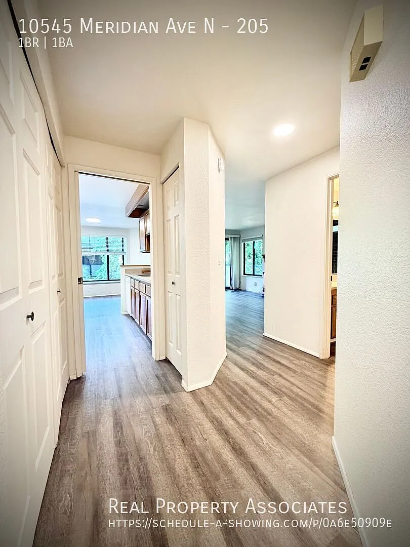 Beautiful 1-Bedroom Northgate Condo Fireplace, Balcony, In-Unit Laundry & Parking Included! — Photo 4