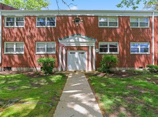 36 Courtland Ave APT 3, Stamford, CT 06902